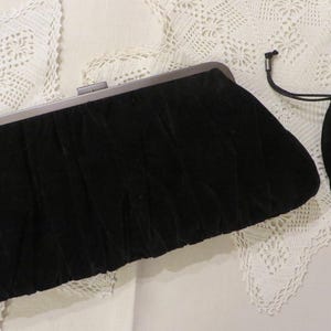 CLUTCH DE TERCIOPELO fruncido de Mary Kay con espejo de doble cara // Cartera formal para dama // 12 1/2" de largo x 6" de alto // Fiesta de graduación o boda
