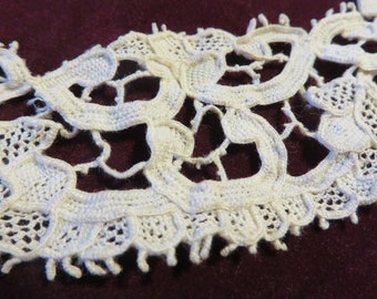 Lovely Vintage Lace COLLAR For an Adult or Youth  //  12" Neck Size, Off White Color   //  Knotted Lace  //  SHIPS FREE