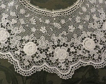 Beautiful Intricate LACE COLLAR  //  White Antique Ornate Lace Collar  //  Adult Size  //  Lace is 6 1/2" Wide, Inside Neck Measurement 17"