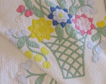 QUILT Vintage Appliqued FLOWER BASKET  89" x 74"  //  Heavily Hand Quilted, Hand Appliqued & Applied Binding  //  Pastels on White Backgnd