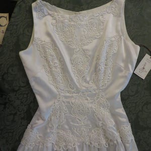 Vintage WEDDING DRESS, with Original Store Tag - Satin and Lace - Sleeveless - Short Trane - Size 6  //  Floor Length Vintage Wedding Dress