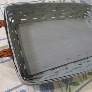 Vintage LONGABERGER BASKET in AQUA Blue, oder Himmelblau // Geflochtene Ledergriffe // 40 cm x 28 cm und 3 cm tief // Handgefertigt - Dresden Ohio
