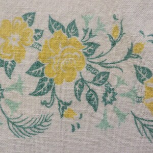Feed Sack Pillowcase Pretty Border in GREENS and YELLOW // Sewn with French Seams, No Fraying // Vintage Handmade // Feed Sack Fabric image 2