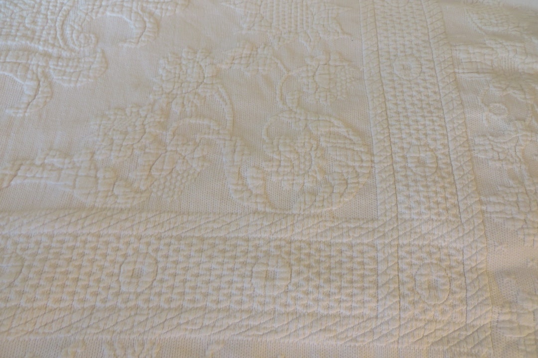 Matelasse Coverlet Bedspread Thick Offwhite COTTON // Etsy