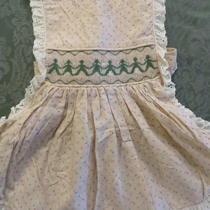 Vintage SMOCKED Pinafore w/ Piping  //  Smocked Bib type Dress  //  Ties in the Back with Bow  //  Green, Beige, White  //  Size 4 - 5 Girls
