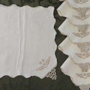 Vintage NAPKINS, LINEN Fabric - SET of 6  //  Cream (Ecru) w/ Scalloped Edges, Lace Corners, Cross Stitch  //  Unique Shape