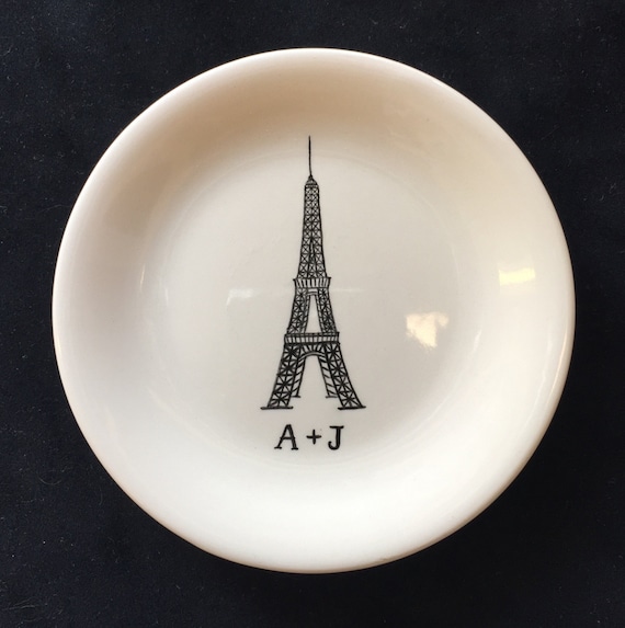 Eiffel tower deals ring holder