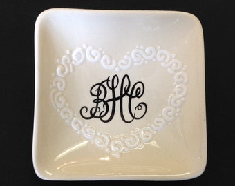 Custom ring dish - Personalized Hand Painted Ceramic Ring Dish, ring holder plate- Anniversary, Valentine's Day