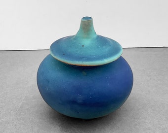 Blue miniature urn for ashes