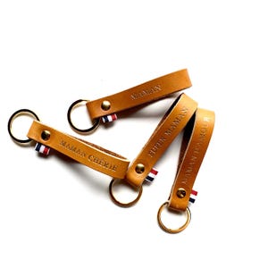 Porte-clé personnalisé en cuir camel deux faces, cadeau unique fête des pères, mariage, noces de cuir, maîtresse, fête des mères, parrain