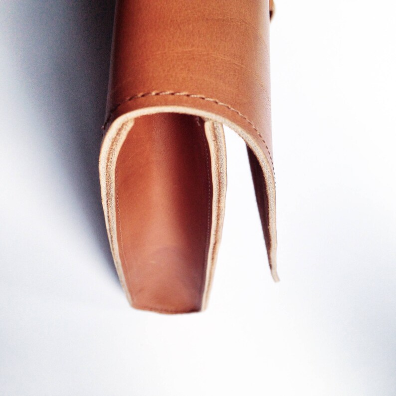 La sacoche en cuir camel pour homme faite ?� la main par L?�onny | Etsy France