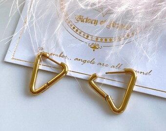 Orecchini geometrici minimalisti a triangolo in acciaio inossidabile dorato, cerchi geometrici minimalisti in oro anti-ossidazione IMPERMEABILI