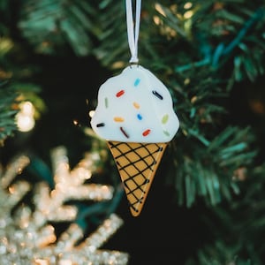 Hängendes Ornament für Eistüten