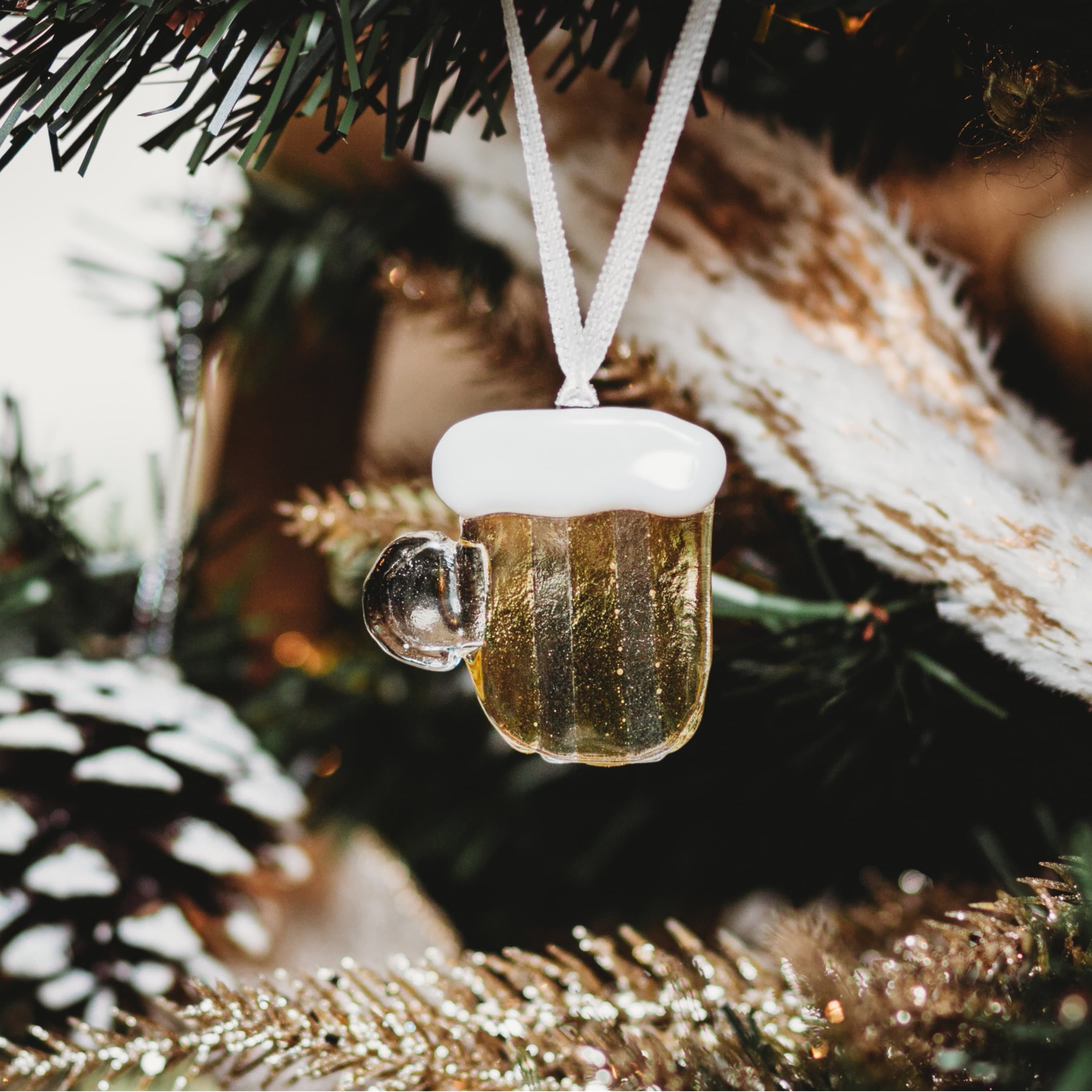 Décoration en Verre Bock de Bière avec Mousse