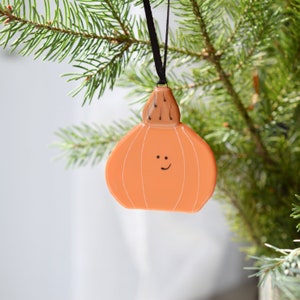 Pumpkin ornament for Halloween tree