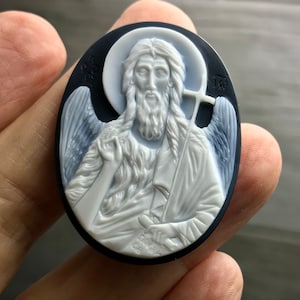 Hand geschnitzte Achat Kamee St Johannes der Täufer, Edelsteinschnitzerei, Amulett, kyrillischer Schmuck, Geburtstagsgeschenk, besonderer Schmuck