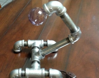 Industrielle galvanisierte Rohr-Schreibtischlampe / Steam Punk