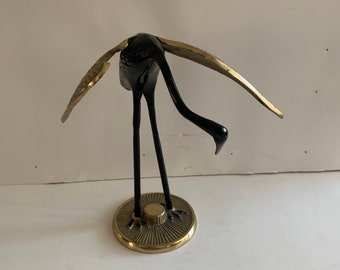 Sculpture vintage en laiton avec grue émaillée noire et aigrette