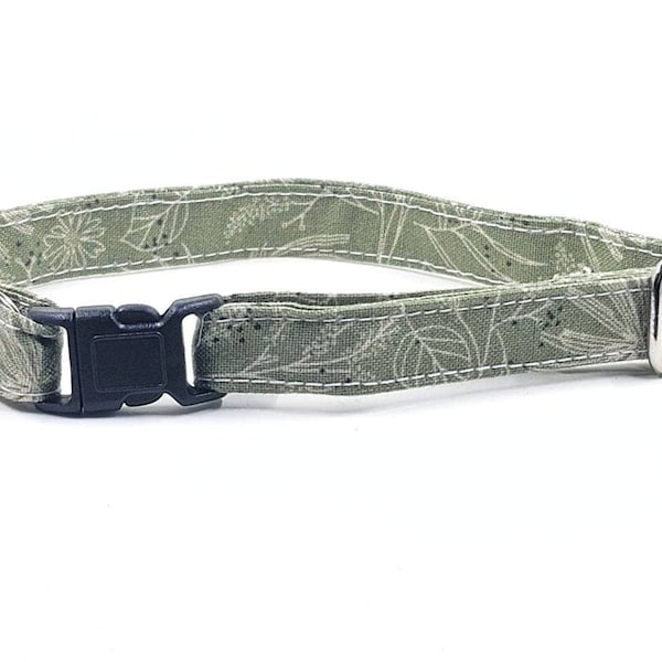 Breakaway Cat Collars "Green Leaves", Kitten Collar Size, Forest Cat Collar, Male Cat Collar, Puppy Dog Non Breakaway Clasp Available