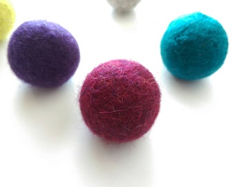 Felted Wool Ball Cat Toys, Soft Bouncy Balls for Kittens, Wool Cat Toy, Silvervine Catnip Balls, Catnip Free Toys, Safe Cat Toys
