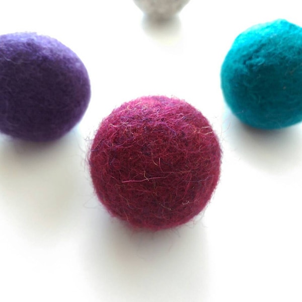 Felted Wool Ball Cat Toys, Soft Bouncy Balls for Kittens, Wool Cat Toy, Silvervine Catnip Balls, Catnip Free Toys, Safe Cat Toys