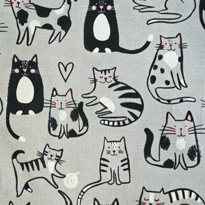 Grey Kitty Crinkly Catnip Mats Toys, Padded Sparkly Catnip Bed, Crinkly Toys for Cats, Safe Kitten Toy with Crinkle Catnip, Sleeping Cat Mat