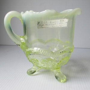 Model flint Vaseline Glass Wreath & Shell Creamer