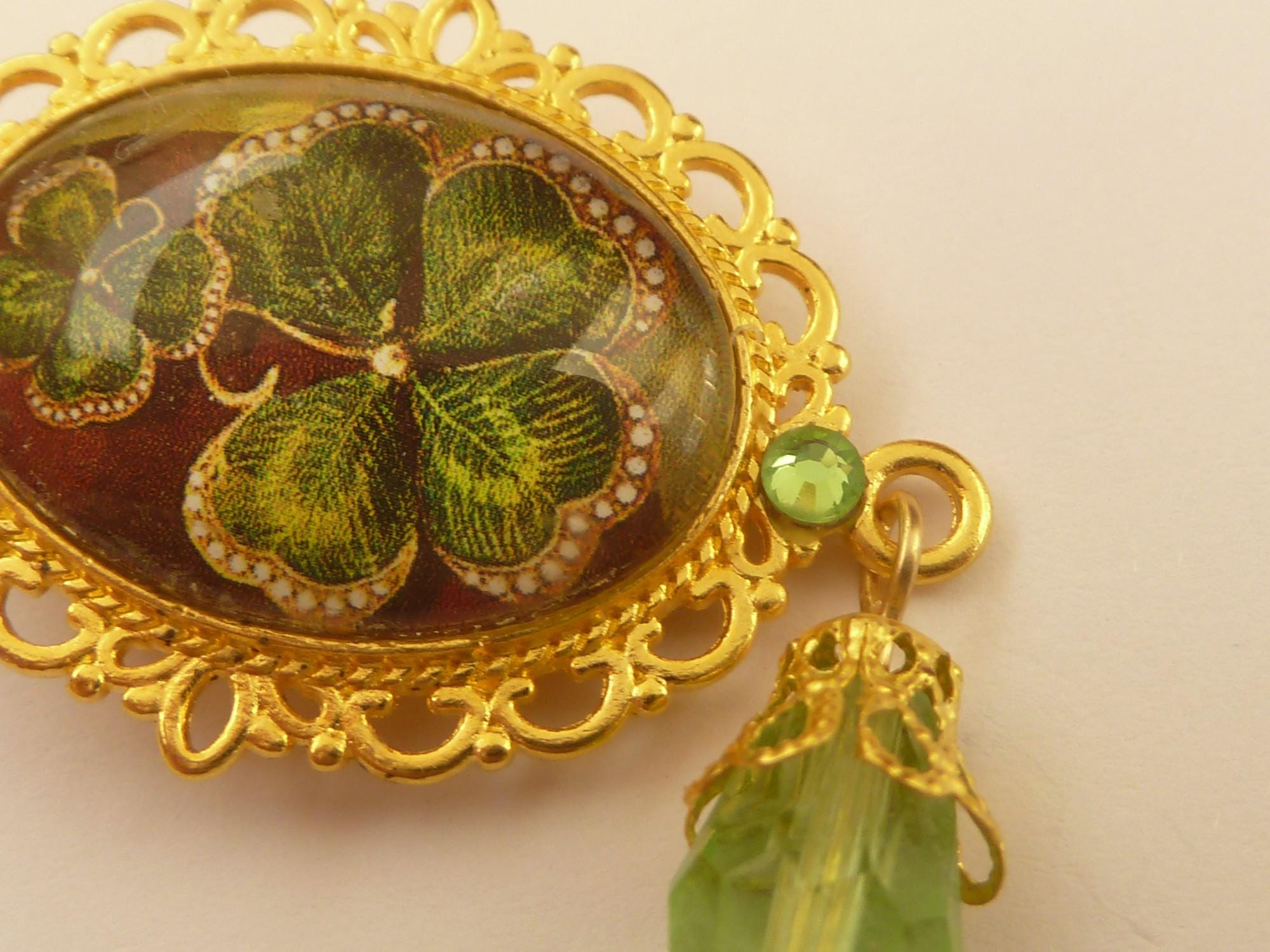 Lucky Charm Hair Clip With Four-leaf Clover Motif, Green 