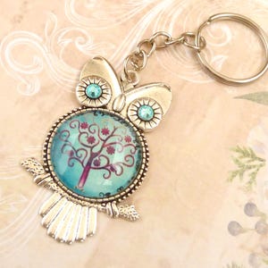 Sleutelhanger met groot uilembleem en boommotief turquoise rood zilver cadeau-idee voor vrouw vriendin Valentijnsdag