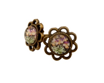Dainty ear studs with pansy motif, yellow bronze-colored gift idea for girls