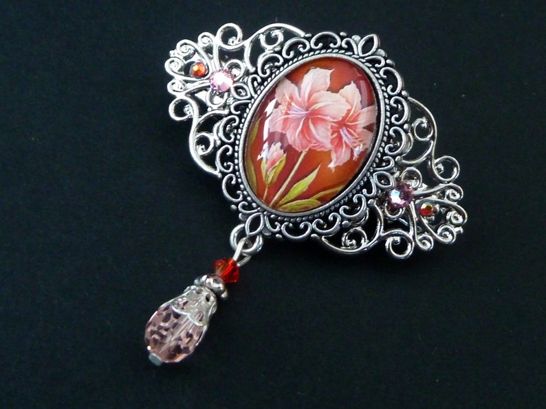 Small hair clip with amaryllis motif in pink silver bridal hair accessories gift idea woman