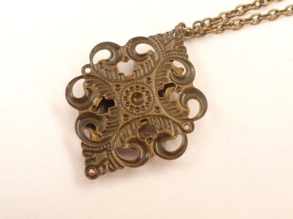 COLLANA VINTAGE CON BOTTONI - Gioielli - Collane - di HONEYBIJOUX | su