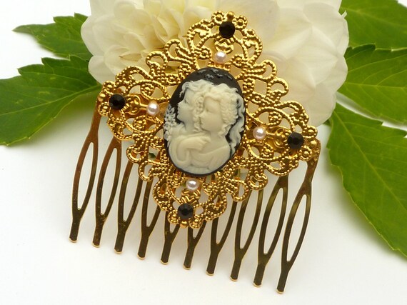 Brides and hair pins comb cameo comb CAMEO COMB – Brides & Hairpins main image 4