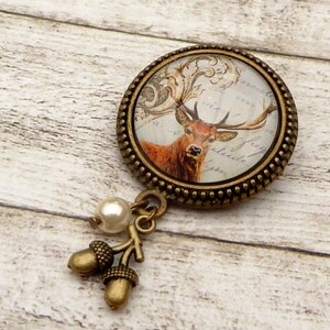 Brooch with deer motif forest animal hunting huntsman gift accessory jewelry for her image 3