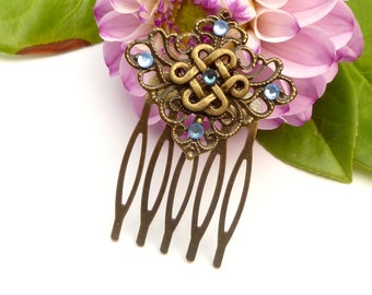 Small ornate hair comb with Celtic knot Dimensions 5.3 l x 3.7 b cm updoing hairstyle gift idea bride wedding