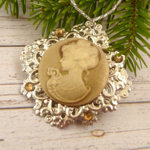 Pendentif Petite Clé Religieuse - Alliage Bronzé Doré, Sans Pierre, Très Bon état
