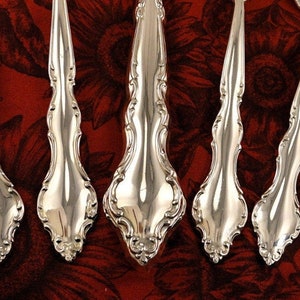 Minty WAKEFIELD Sets by International DeepSilver _ Vintage 1965 Silverplate _ Place Settings _ Gravy _ Casserole _ Serving Spoons - Choice