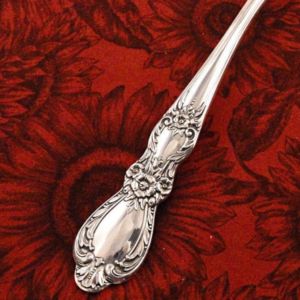 Minty Serving Spoon _ HERITAGE by 1847 Rogers Bros _ Vintage 1953 Silverplate