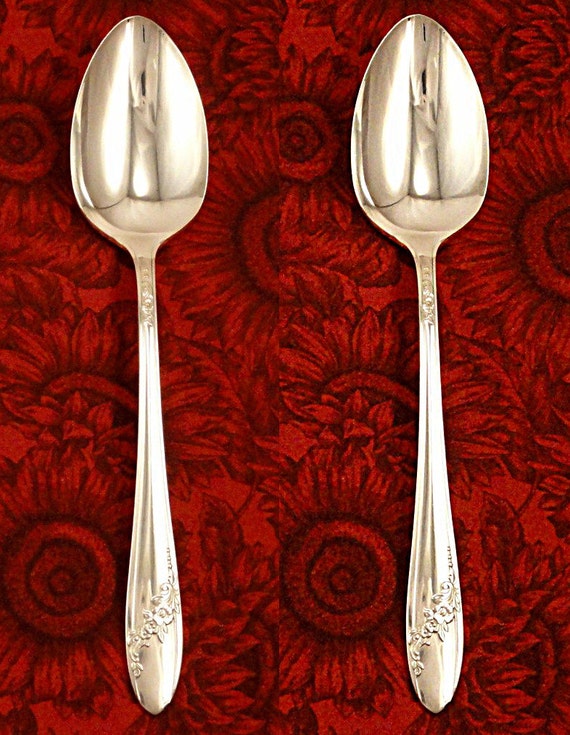 Minty Queen Bess II SERVERS by Oneida Community Tudor Plate _