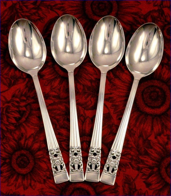 CORONATION 1936 GUMBO SOUP SPOON round SET OF 4 BY COMMUNITY SILVER PLATE