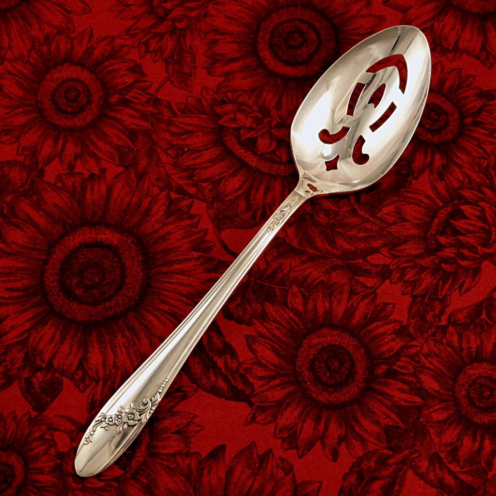 Minty Queen Bess II SERVERS by Oneida Community Tudor Plate _