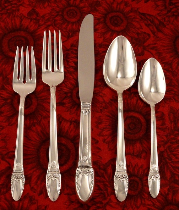4 FIRST LOVE 1847 Rogers Bros Silverplate Salad Cake Fork ART DECO 6 7//8/"