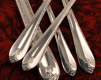 Cuillère à soupe Minty Gumbo _ EXQUISITE par Wm Rogers _ Plaqué argent vintage 1940 _ Prix par cuillère
