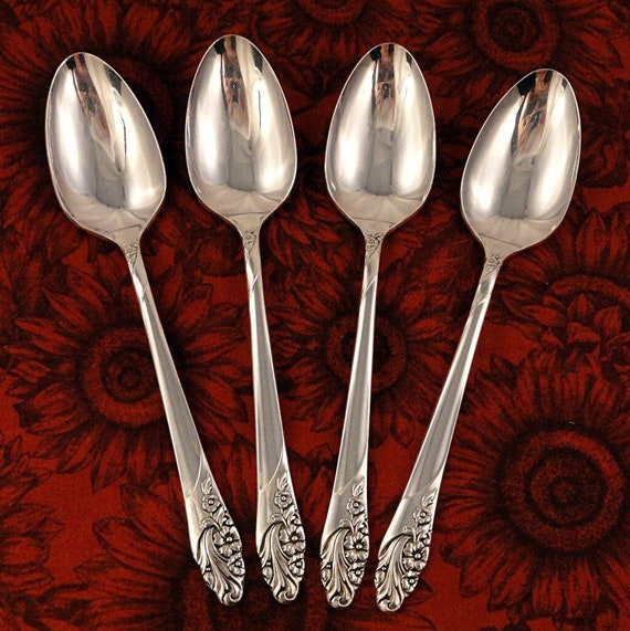 Minty Teaspoon _ EVENING STAR by Oneida Community _ Vintage 1950