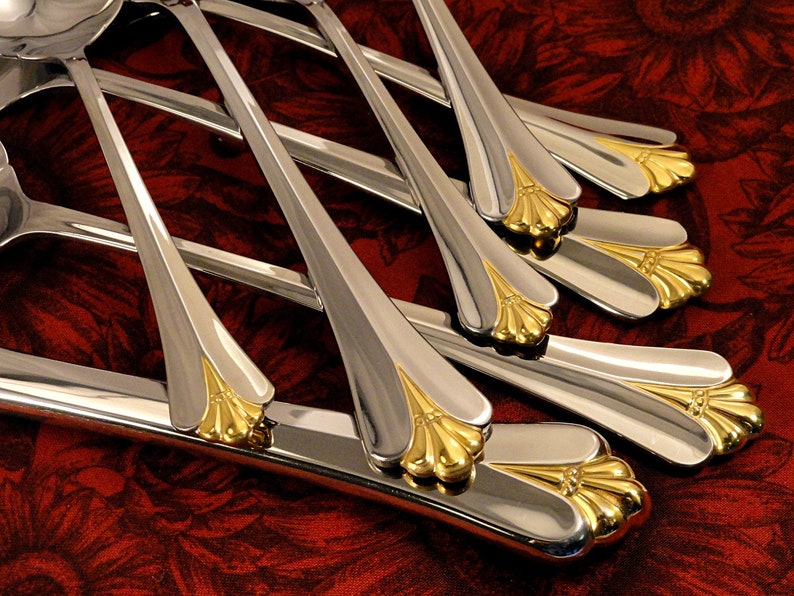 Oneida Community ROYAL FLUTE Vintage 1987 Stainless Silverware Set