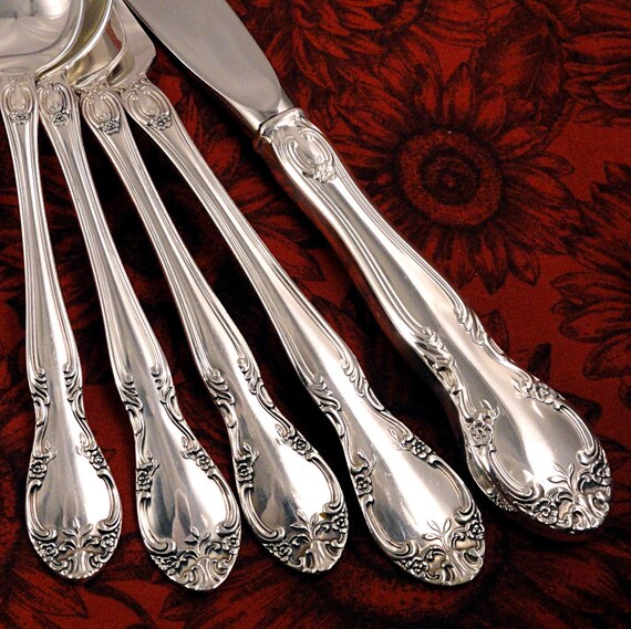 New Elegance 1947 Vintage Silver Plated Silverware//Flatware Spoon Bracelet