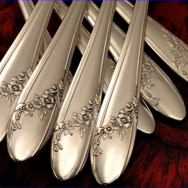 Minty Queen Bess II SERVERS by Oneida Community Tudor Plate _ Vintage 1946 Silverplate