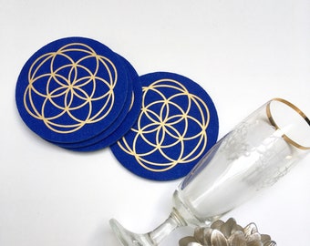 4er Set Untersetzer blau mit gold - runde Weinuntersetzer aus Filz mit der Blume des Lebens - Geschenkidee zu Ostern