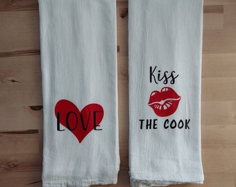 Valentine's Day Kitchen Towel, Flour Sack Towel, Valentine's Day Gift, Holiday Kitchen Towel, Farmhouse Kitchen Towel, Love, Heart, Kiss