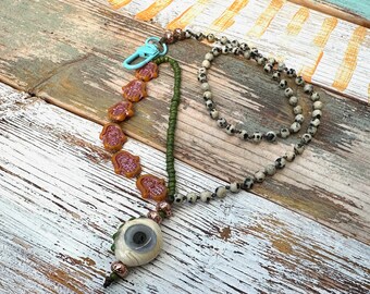 Handmade - short necklace made of jasper - all-seeing eye - boho style - pendant - handmade glass beads - 54 cm